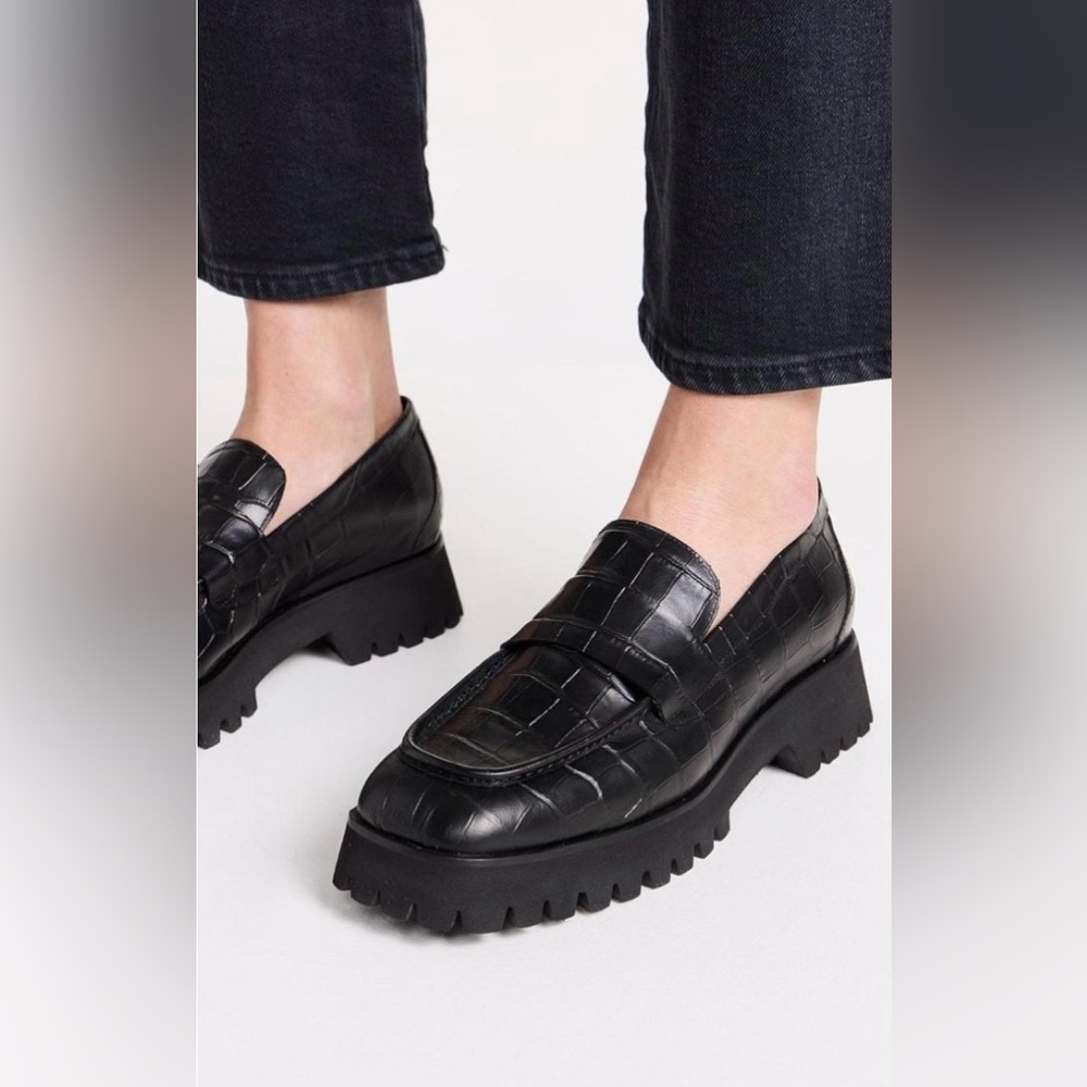 Freda Salvador - Women's Hana Croc Embossed Loafers Black 9